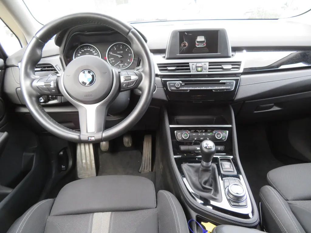 BMW 218 ACTIVE TOURER D SPORT LINE*NAVI*KEYGO*AHK* Image 6